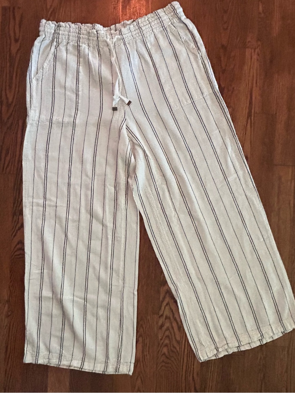 Women’s Time and Tru Ivory Linen Pants with Black Pinstripes Medium